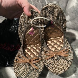 Fit in Clouds Emergency Flats